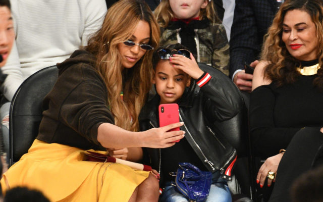 You’ll Never Guess How Many Nannies Beyoncé Has For Blue, Rumi and Sir